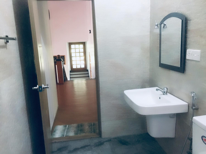 Others 5, Casa blanca, Habaraduwa
