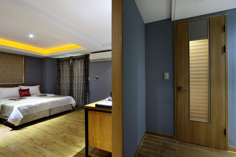 Bedroom 2, Gildong Argo Hotel (Argo), Gandong