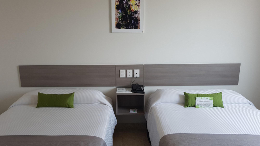 Others 5, SR Hotel, Zapopan