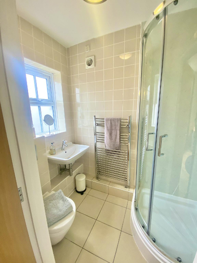 Bathroom 3, Railway Terrace, Hampshire