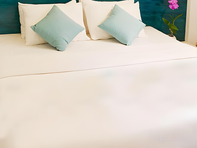 Bedroom 2, Planktons Beach Hotel, Malé