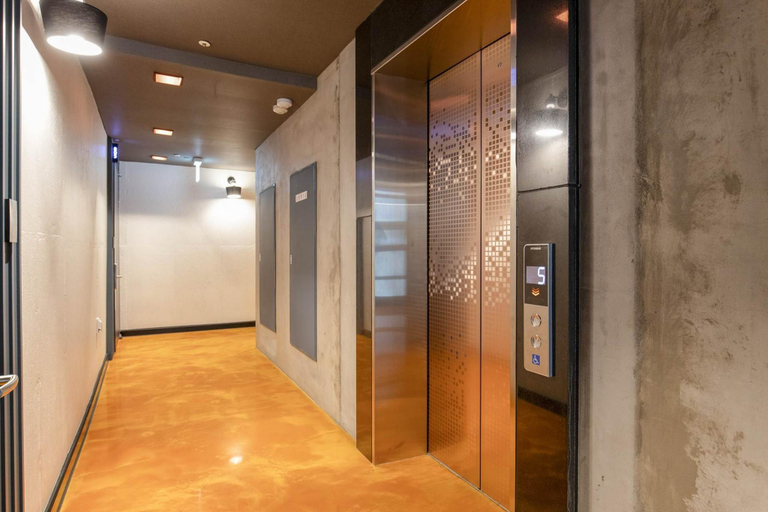 Others 5, Seoul Station Raum 169, Jung