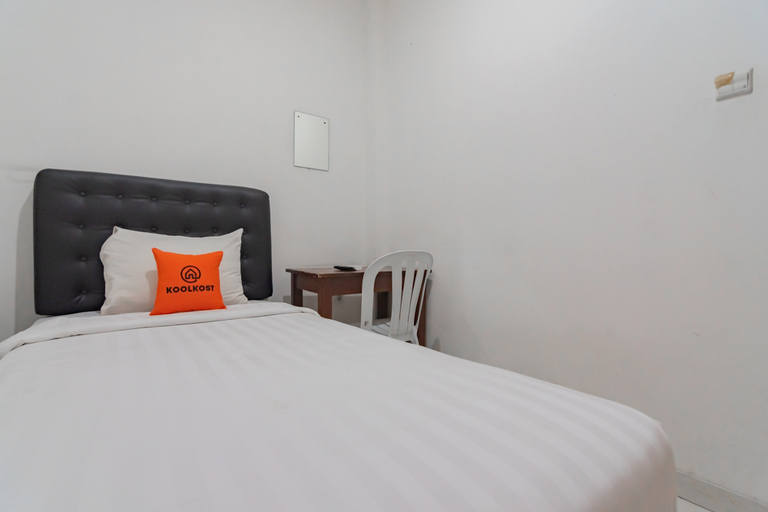Bedroom 3, Koolkost near Alun Alun Kota Bandung 2 - Male Only, Bandung