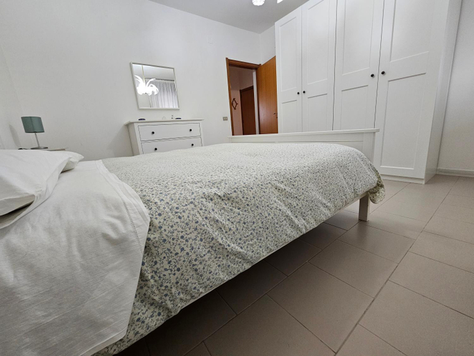 Others 3, Interno 14, Taranto