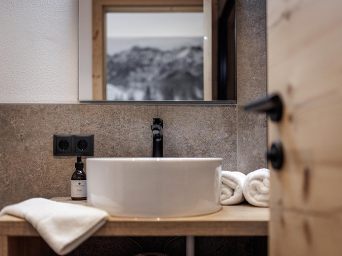 Bathroom 5, Leni Mountain Lodge, Imst