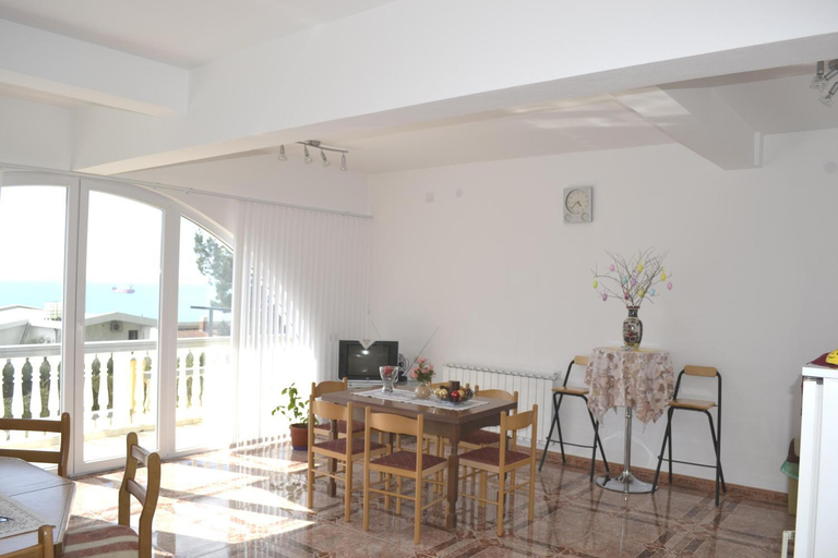 Others 5, Guest House Morski val