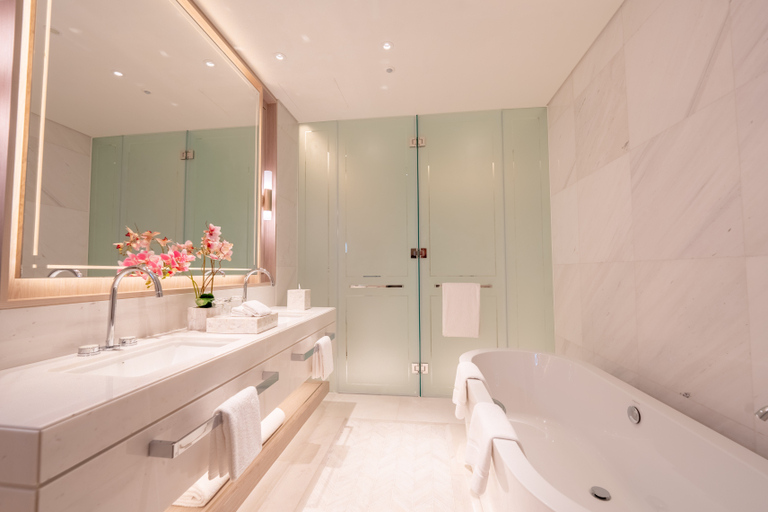 Bathroom 4, FIVE LUXE JBR, Dubai