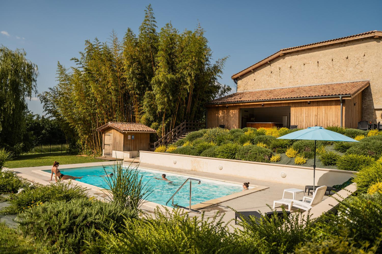 Others 4, SALVEO Suites, Gironde