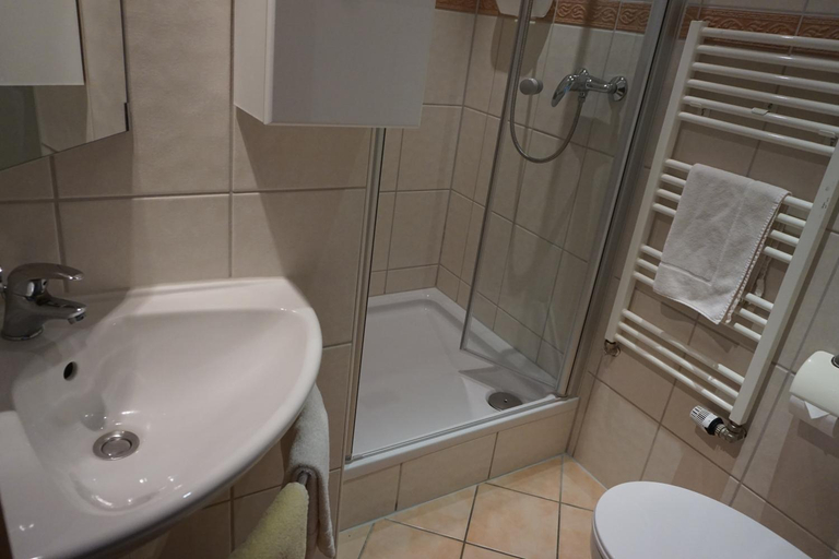 Bathroom 3, Landgasthof “Zur Alten Muhle“, Mayen-Koblenz