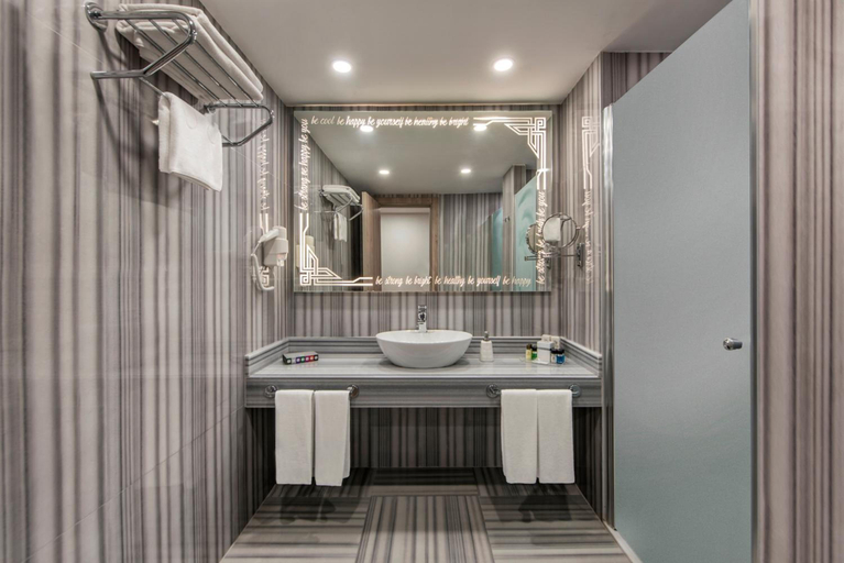 Bathroom 4, Delphin Be Grand Resort, Antalya