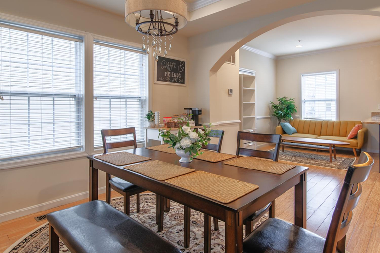 Others 5, Luxury & Homey Private Room in DC, Washington D.C.
