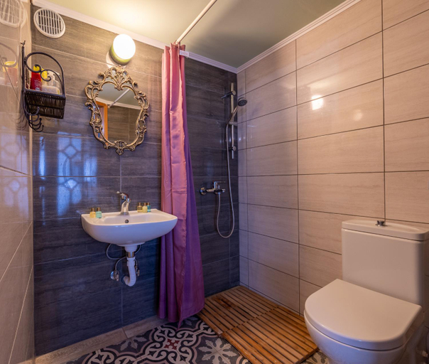 Bathroom, Container Luxury House, North Aegean