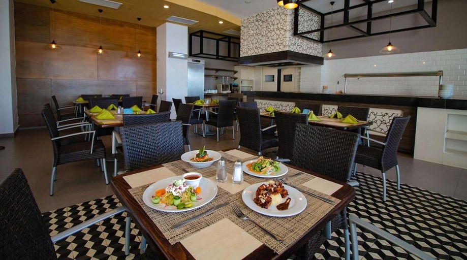 Food & Drinks 5, Pacific Palace Beach Tower Hotel, Mazatlán