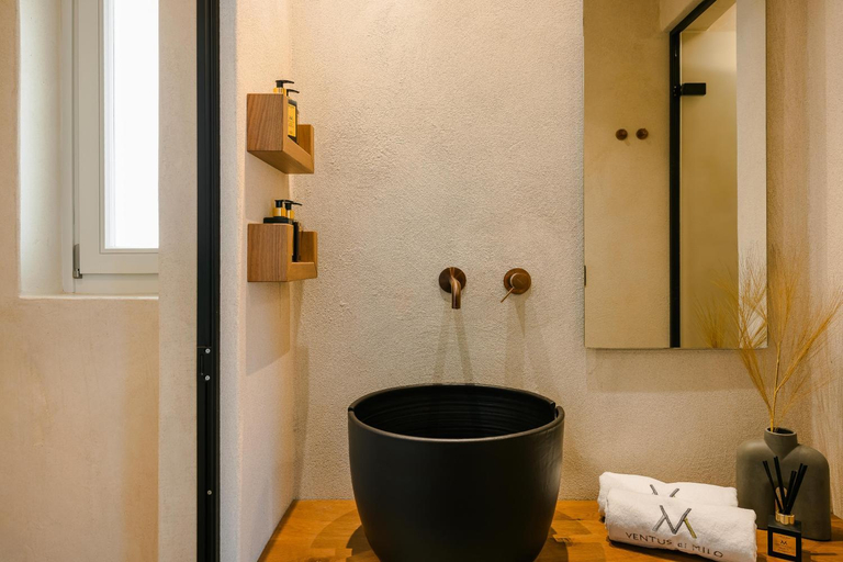 Bathroom 5, Ventus di Milo, South Aegean