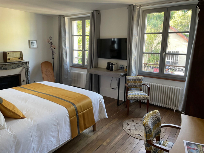 Room 5, Le Petit Monde de Molly, Yonne
