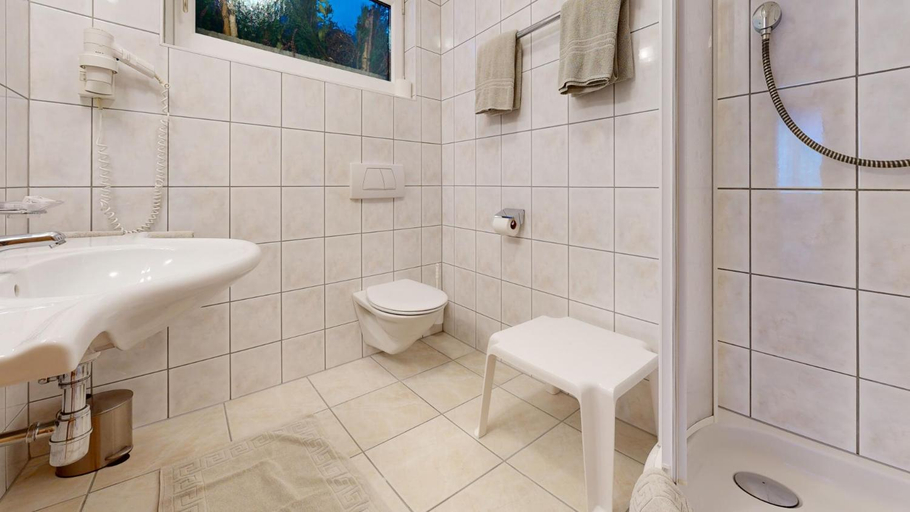 Bathroom 4, Haus Bergkristall, Landeck