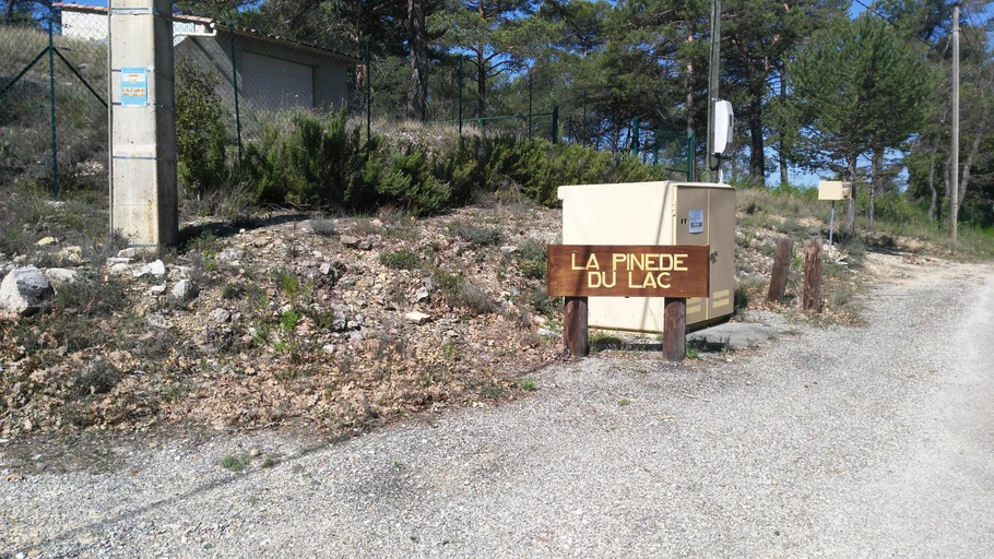 Others 2, La Pinede du Lac, Alpes-de-Haute-Provence