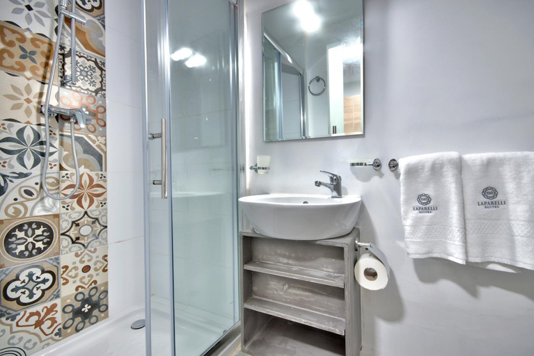 Bathroom, Laparelli Suites: Luxury Suite 3