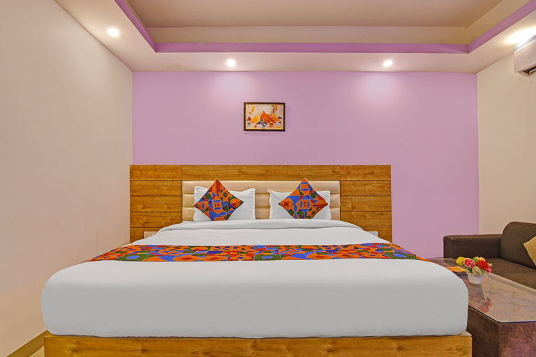 Room 3, Fabhotel Rajdhani Residency, Ranchi