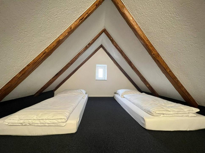 Bedroom 2, Familienzimmer mit Bettenlager, Weißenburg-Gunzenhausen