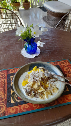 Food & Drinks 3, Neita's Nest