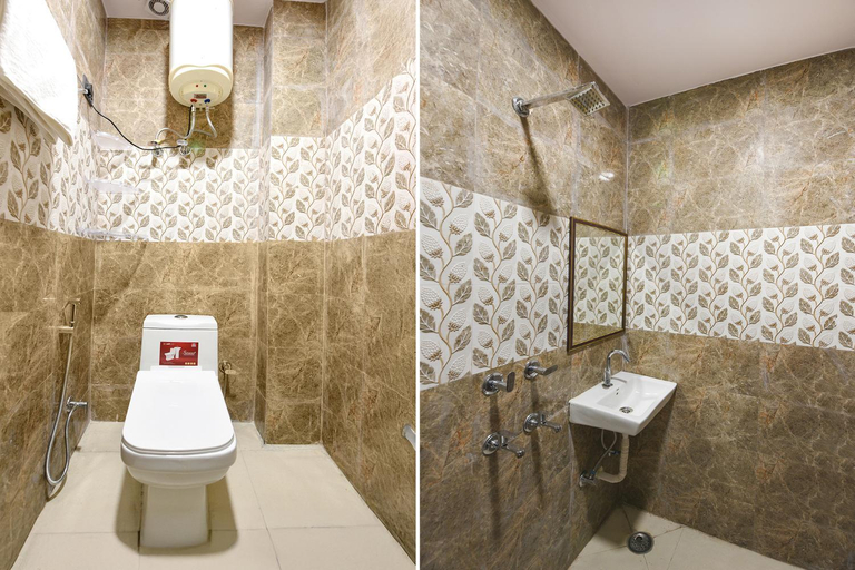 Bathroom 4, Fabhotel Np International, Delhi