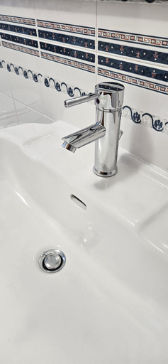 Bathroom 2, Interno 14, Taranto