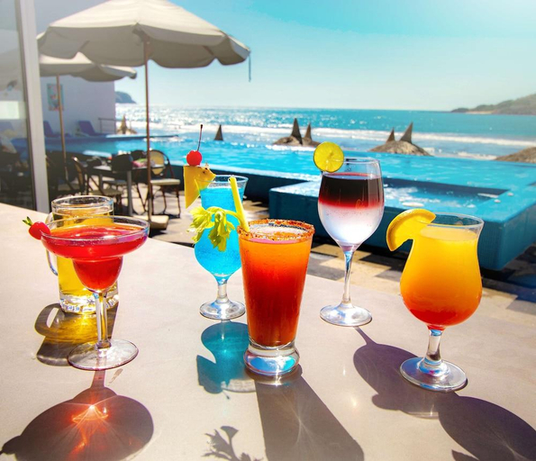 Food & Drinks 5, Pacific Palace Tower Beach Hotel, Mazatlán