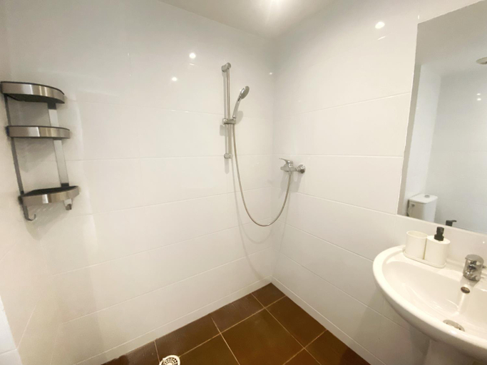 Bathroom, Villa Madeleine - Residence Services Seniors, Alpes-Maritimes