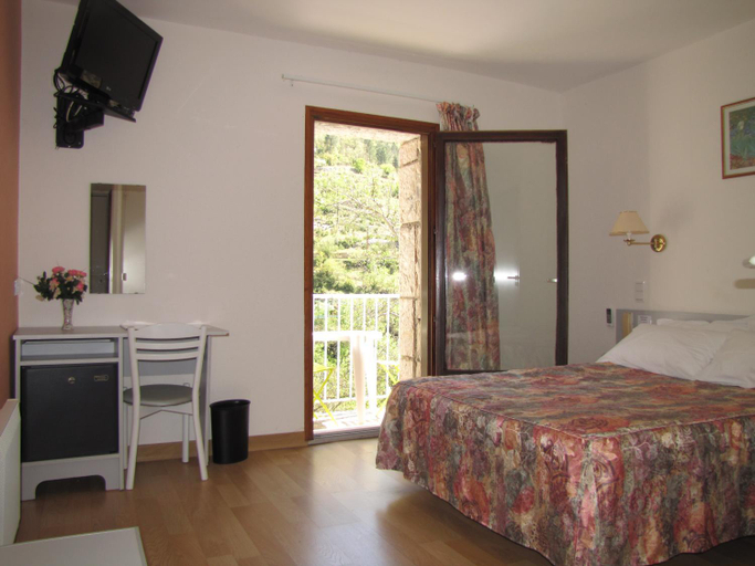 Bedroom 4, Hotel Chante-Perdrix, Lozère