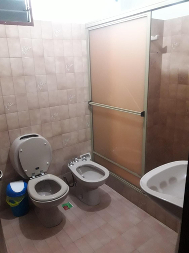 Bathroom 3, DCH Hostel Backpaquers, Concordia