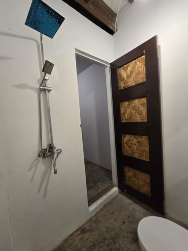 Bathroom 3, Coleto Siargao, San Isidro