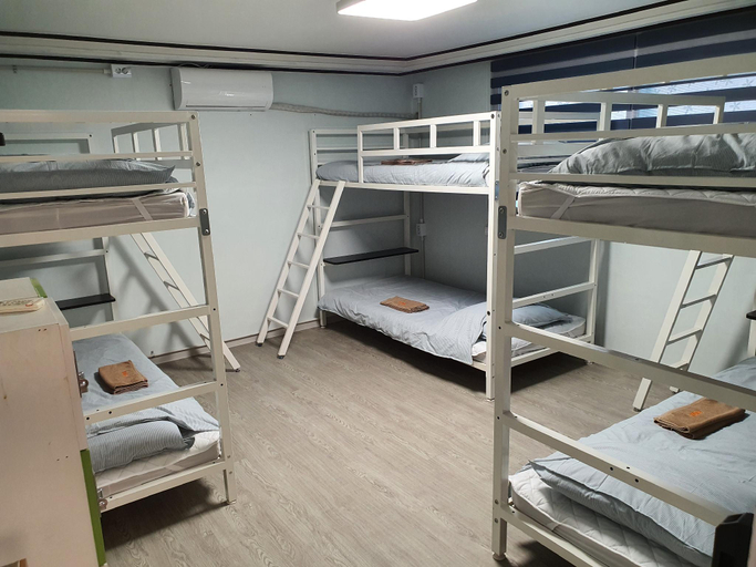 Bedroom, Bunk Backpackers Guesthouse, Mapo