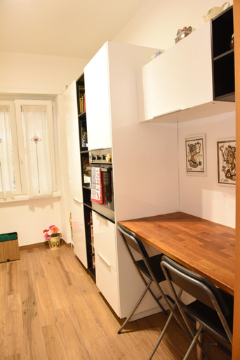 Others 5, Camera e cameretta con bagno privato, Rome