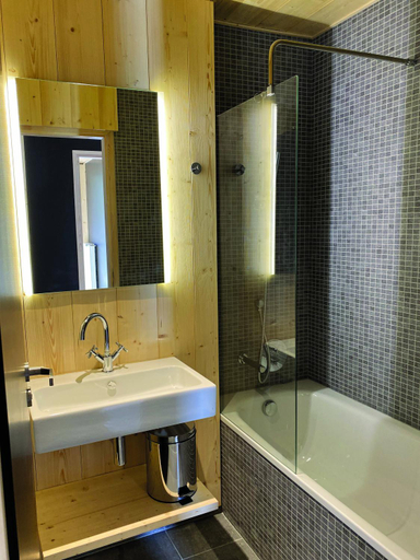 Bathroom 4, Residence Lagrange Vacances L'Ecrin du Badet, Hautes-Pyrénées