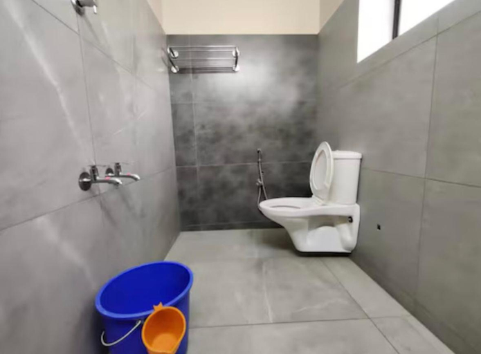 Others 3, Hotel Mothimahal, Thrissur