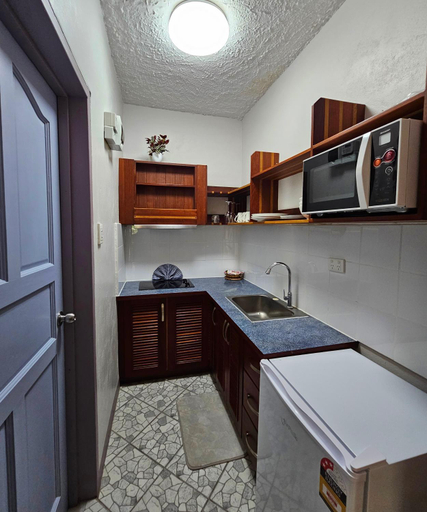 Kitchen 4, Sanalae Apartments, Panatina