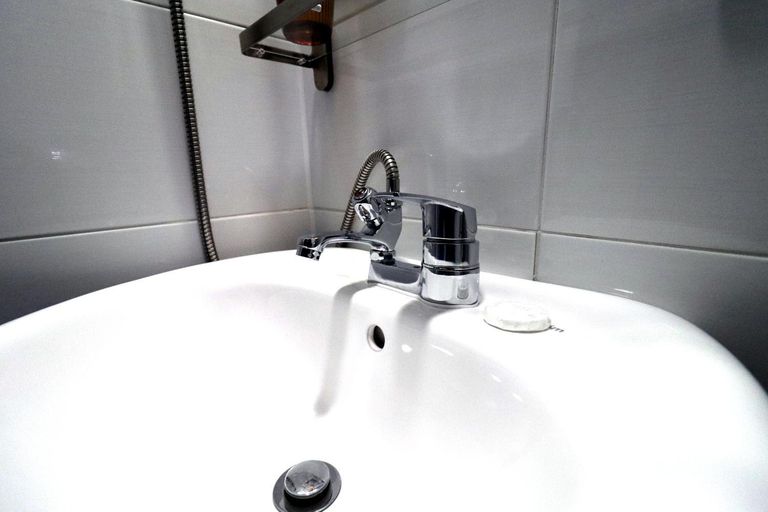Bathroom 5, HAH Guesthouse, Jongno