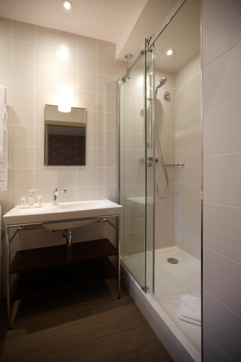 Bathroom 3, Hotel Louison, Paris