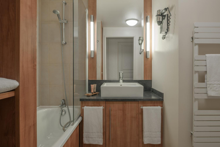 Bathroom 4, Citadines Saint Germain Des Pres Paris, Paris