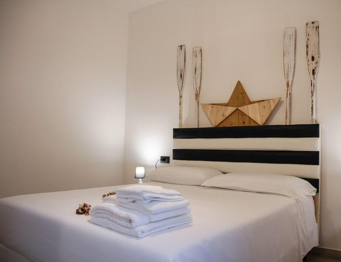 Bedroom 2, Amaltea, Salerno