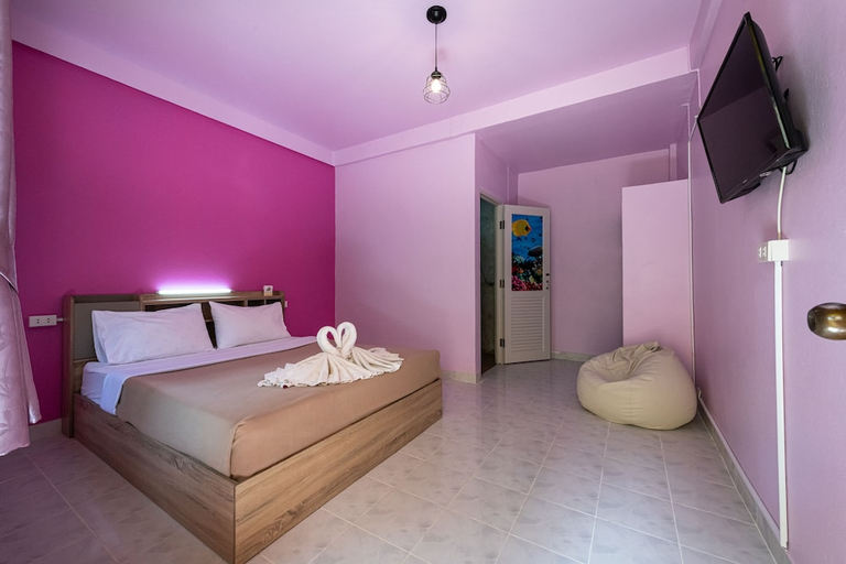 Bedroom 2, myPatong Social Hostel, Phuket Island