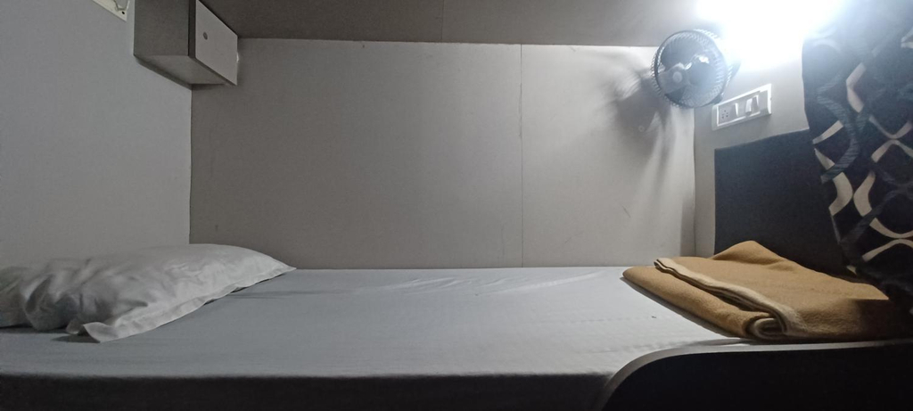Others 5, New Passenger Dormitory, Mumbai Suburban