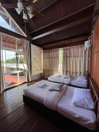 Bedroom 3, Papar Beachfront View, Papar