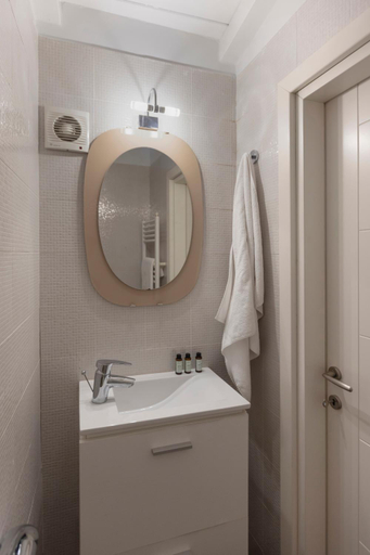 Bathroom 2, Three Bedroom Villa Plaka by Idiosyncrasy Collection, Attica