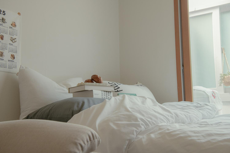Bedroom 3, Hongik Univ. Station Romantic Rooftop House, Mapo