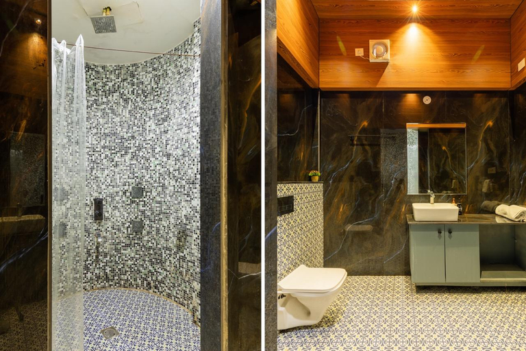 Bathroom 2, Heritage Home Stay, Ujjain
