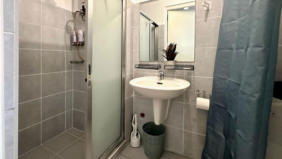 Bathroom, South Pad at SEA Residences, Parañaque