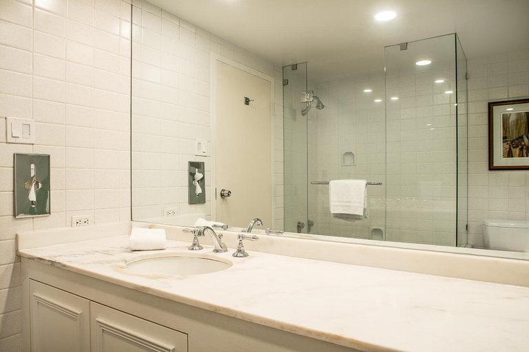 Bathroom 4, Little America Hotel & Resort Cheyenne, Laramie