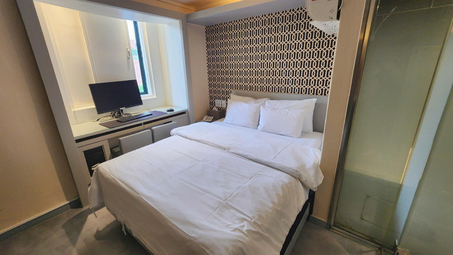 Bedroom 4, Sinchon Lets stay, Seodaemun